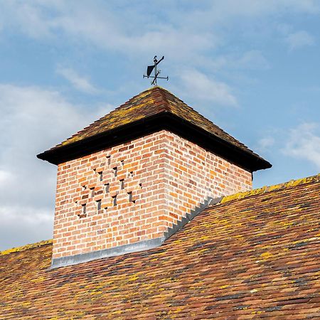 Pigeon House - Unique Barn With Private Garden, Hot Tub And Wood Burner Villa Shrewsbury Dış mekan fotoğraf