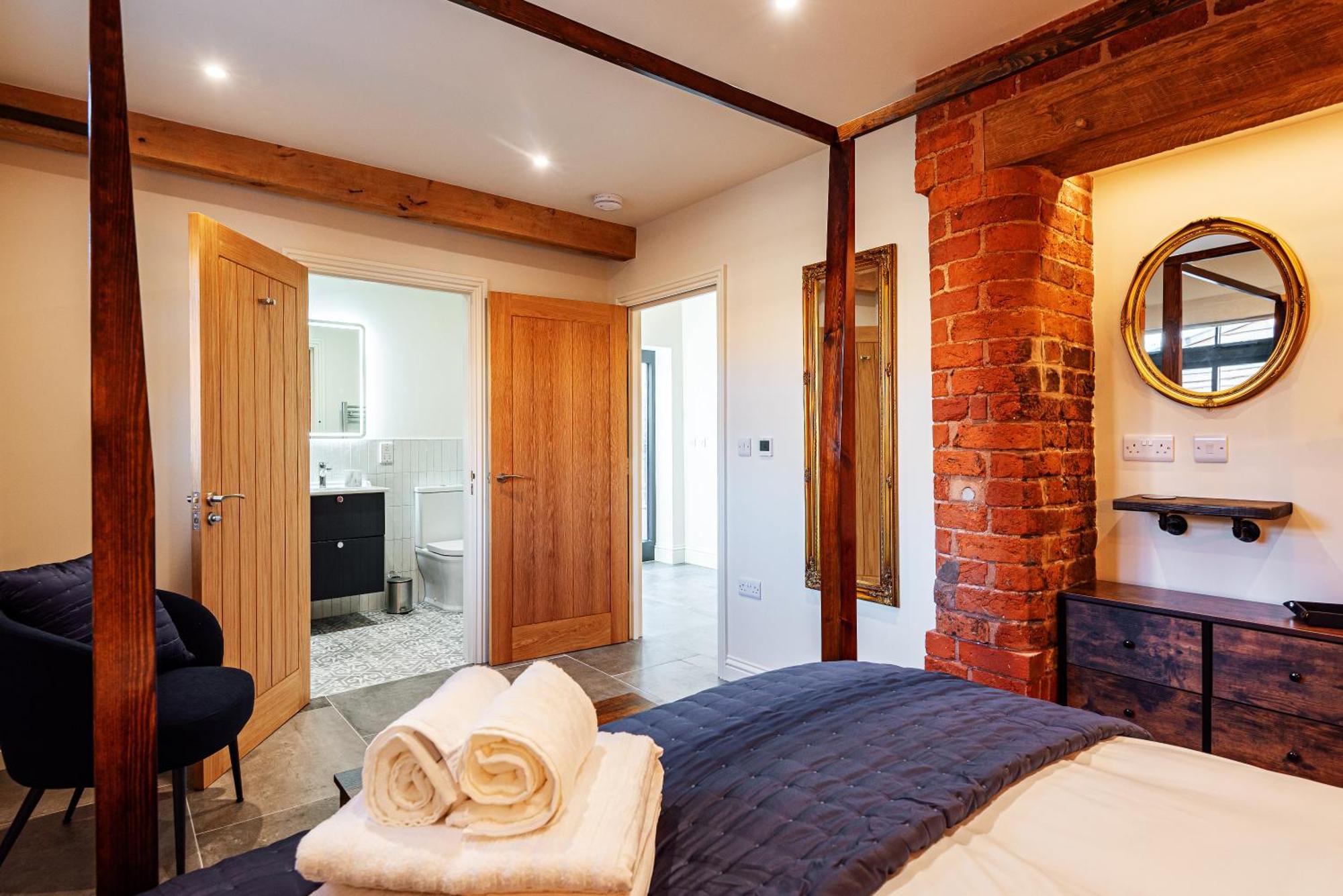 Pigeon House - Unique Barn With Private Garden, Hot Tub And Wood Burner Villa Shrewsbury Dış mekan fotoğraf