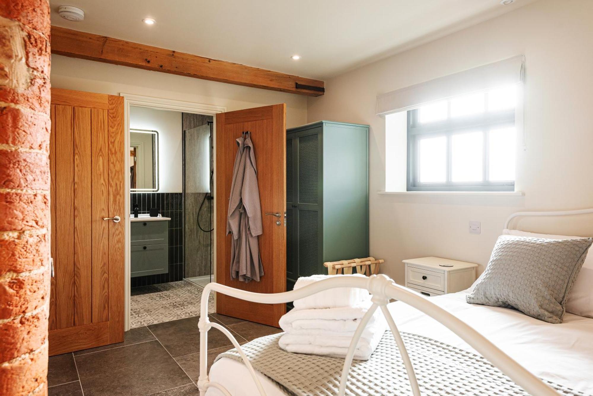 Pigeon House - Unique Barn With Private Garden, Hot Tub And Wood Burner Villa Shrewsbury Dış mekan fotoğraf