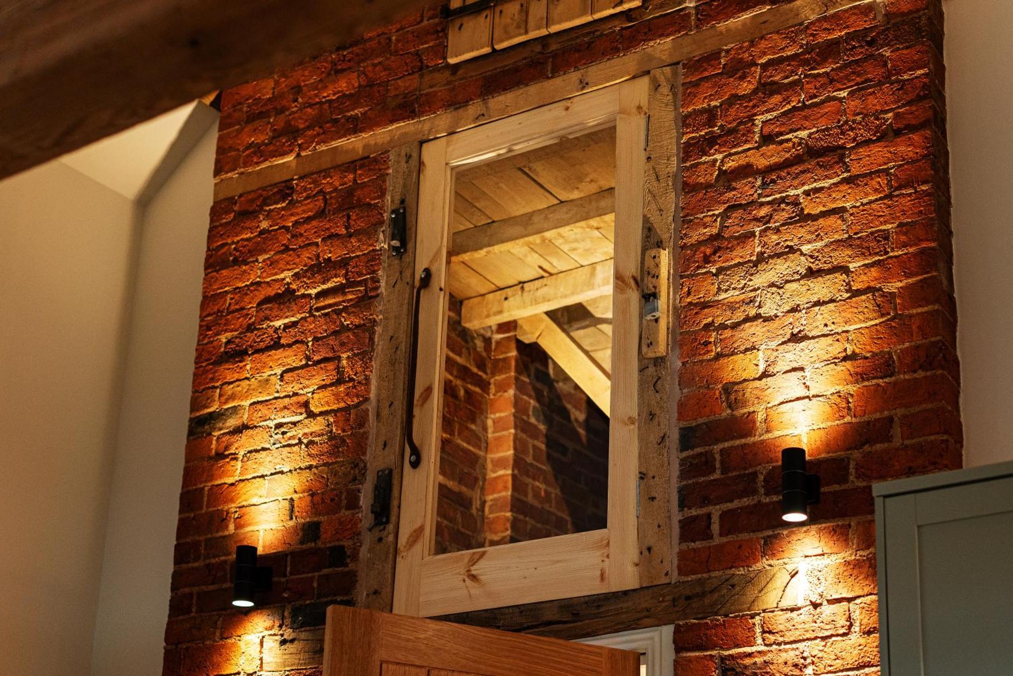 Pigeon House - Unique Barn With Private Garden, Hot Tub And Wood Burner Villa Shrewsbury Dış mekan fotoğraf